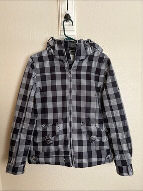 Turbine Boardwear SOHO women's ski or snowboard jacket in a black & white plaid